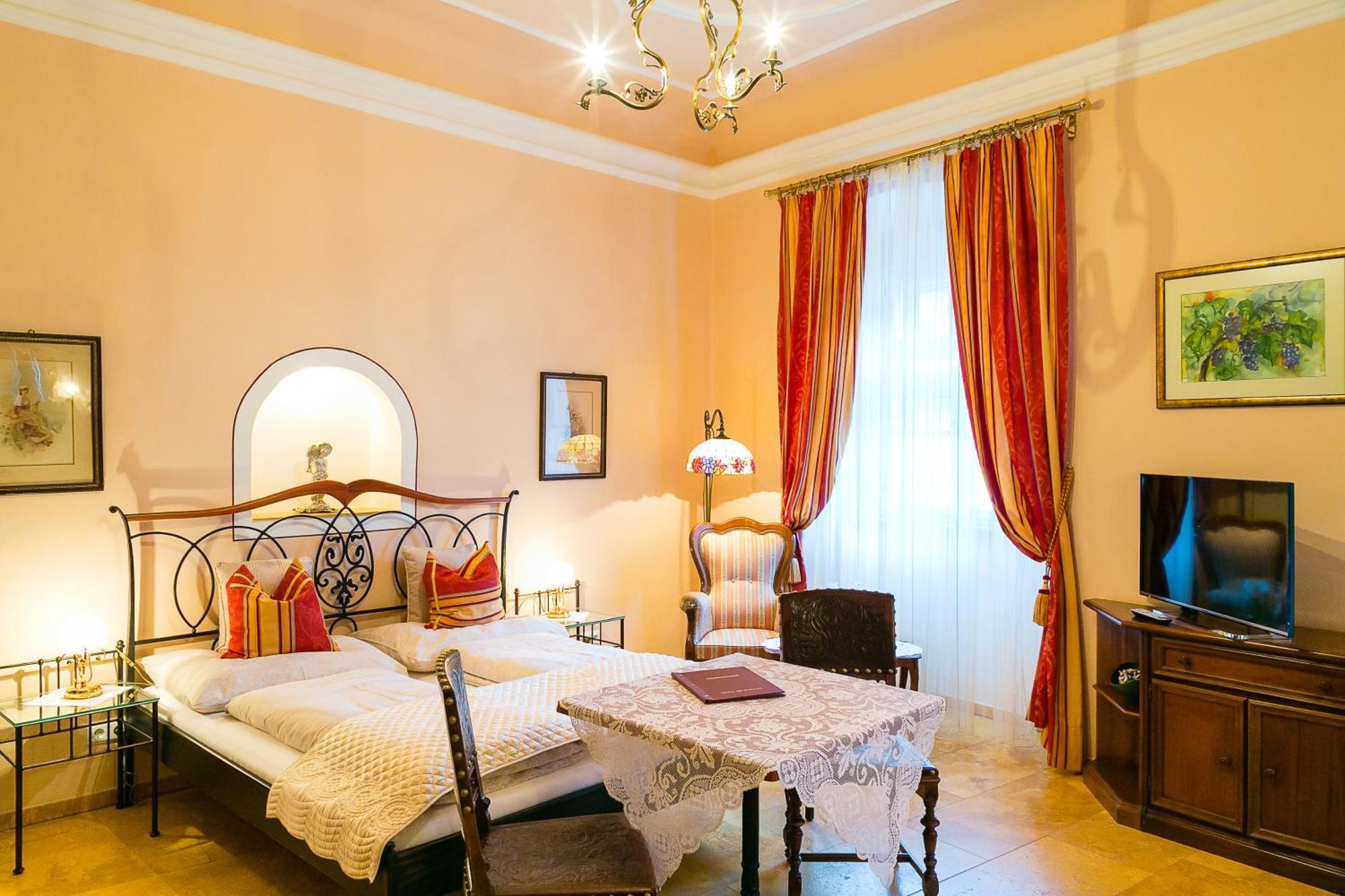 וויסנקירשן אין דר וואכאו Boutique Hotel Ur-Wachau מראה חיצוני תמונה